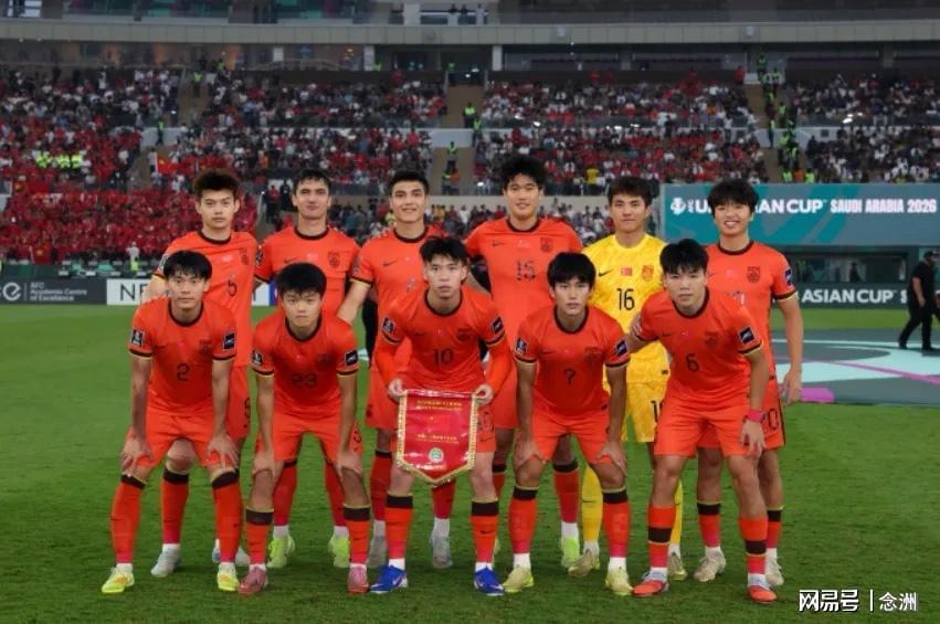 PG电子官方网站-U23国足回国！获献鲜花花环 大量球迷热情接机：欢迎英雄凯旋归来